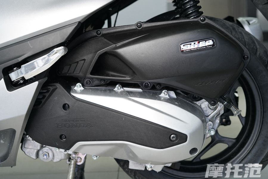 C&uacute; sốc từ Honda: Mẫu xe tay ga ho&agrave;n to&aacute;n mới, gi&aacute; chỉ hơn 50 triệu đồng nhưng sở hữu d&agrave;n đồ chơi xịn s&ograve; ăn đứt loạt xe tay ga đắt đỏ- Ảnh 2.