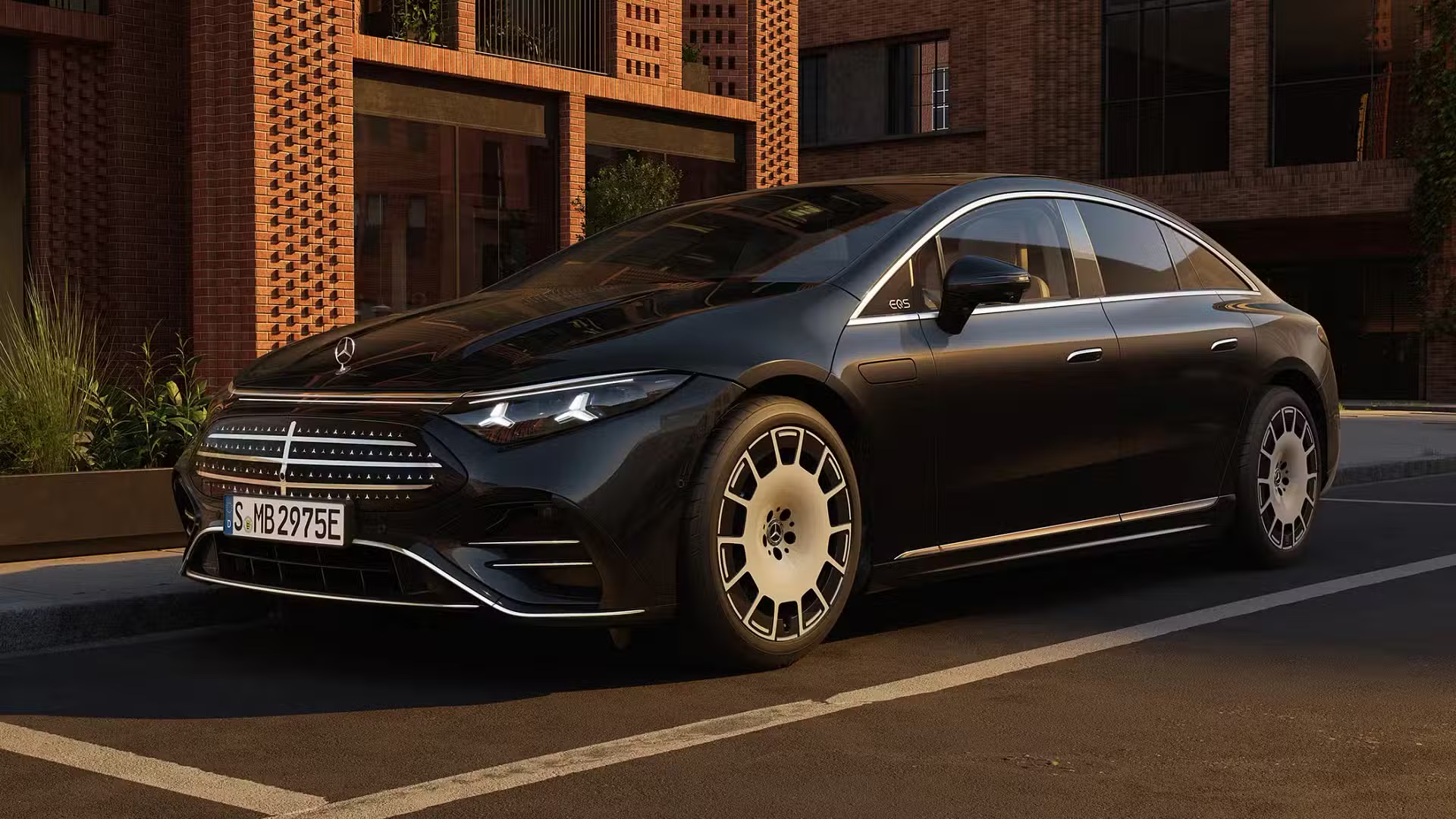 Mercedes-Benz EQS 2026 mới ra mắt này xuyên Việt không phải nghĩ: Đầy điện dư sức chạy TP.HCM - Quảng Ngãi, cắm 10 phút chạy thêm 320km- Ảnh 5. Mercedes-Benz EQS 2026 mới ra mắt này xuyên Việt không phải nghĩ: Đầy điện dư sức chạy TP.HCM - Quảng Ngãi, cắm 10 phút chạy thêm 320km- Ảnh 5.