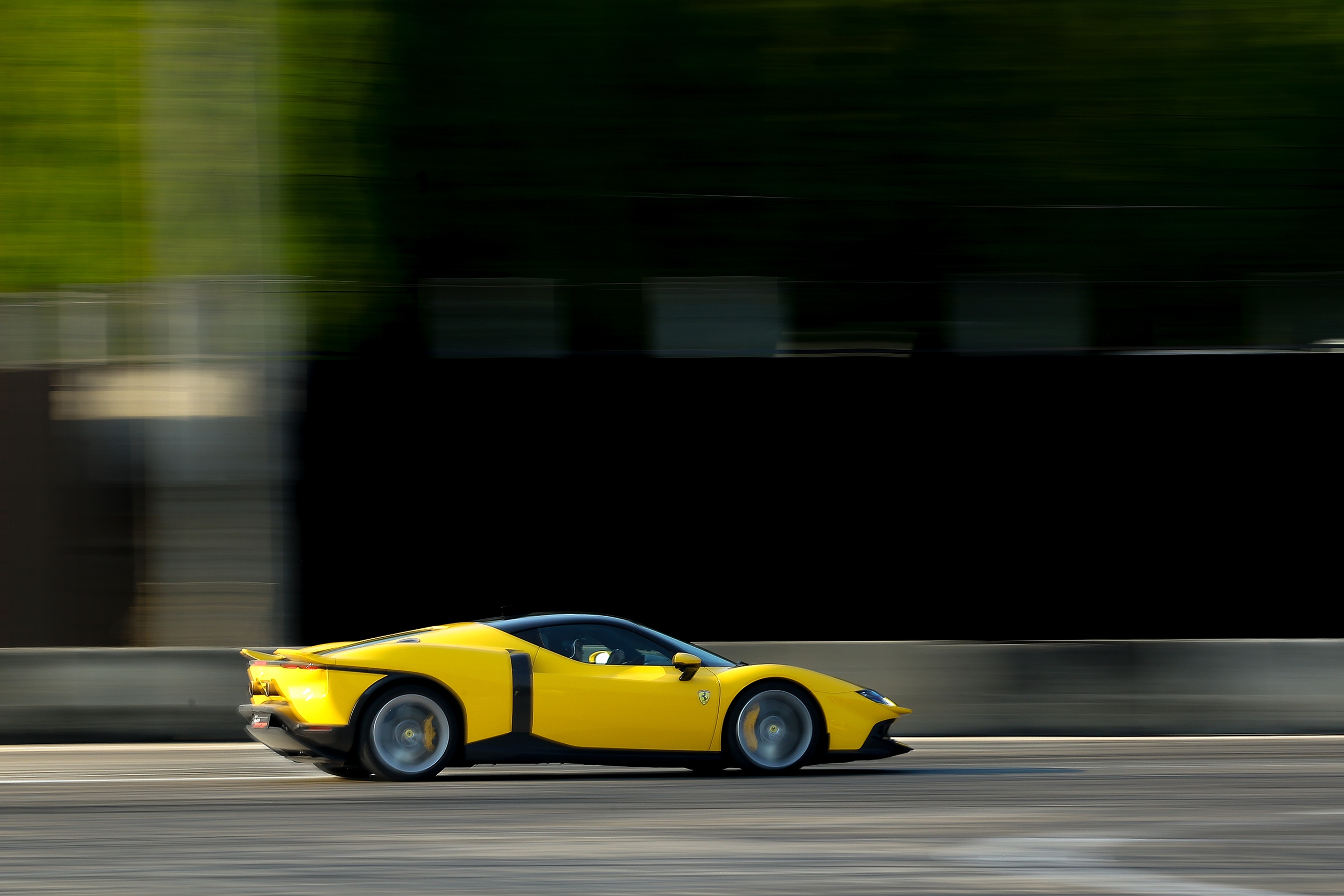 Tôi lái Ferrari 849 Testarossa: Sức cuốn hút của 1.035 mã lực không thể mô tả bằng thông số- Ảnh 2. Tôi lái Ferrari 849 Testarossa: Sức cuốn hút của 1.035 mã lực không thể mô tả bằng thông số- Ảnh 2.