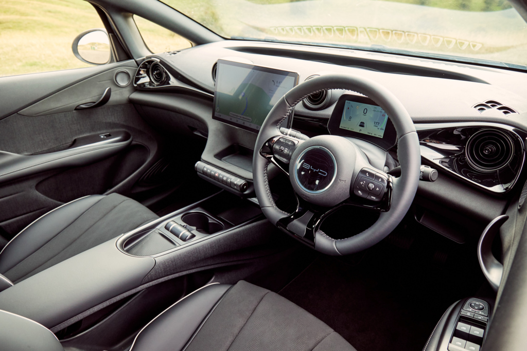 BYD Dolphin 2026 chuẩn bị ra mắt: Nâng cấp thiết kế lẫn giao diện, giá bán hứa hẹn tạo tranh cãi- Ảnh 2. BYD Dolphin 2026 chuẩn bị ra mắt: Nâng cấp thiết kế lẫn giao diện, giá bán hứa hẹn tạo tranh cãi- Ảnh 2.