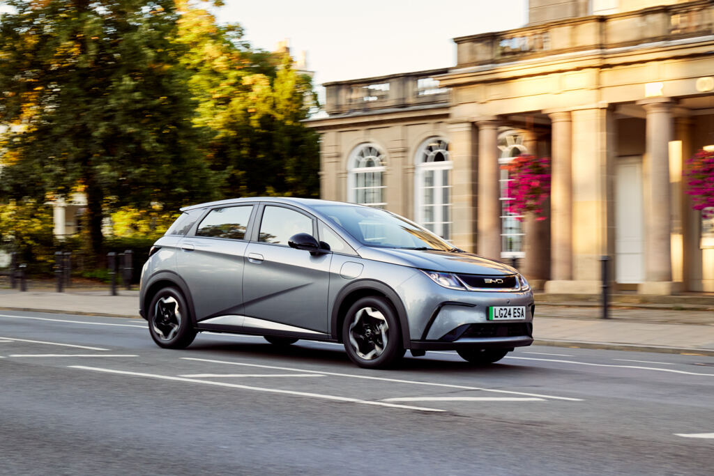 BYD Dolphin 2026 chuẩn bị ra mắt: Nâng cấp thiết kế lẫn giao diện, giá bán hứa hẹn tạo tranh cãi- Ảnh 4. BYD Dolphin 2026 chuẩn bị ra mắt: Nâng cấp thiết kế lẫn giao diện, giá bán hứa hẹn tạo tranh cãi- Ảnh 4.