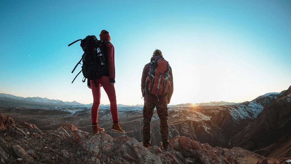 "Quái vật off-road" của Nga sắp đưa 1 người Nam Phi thám hiểm quốc gia lớn nhất hành tinh- Ảnh 3. "Quái vật off-road" của Nga sắp đưa 1 người Nam Phi thám hiểm quốc gia lớn nhất hành tinh- Ảnh 3.