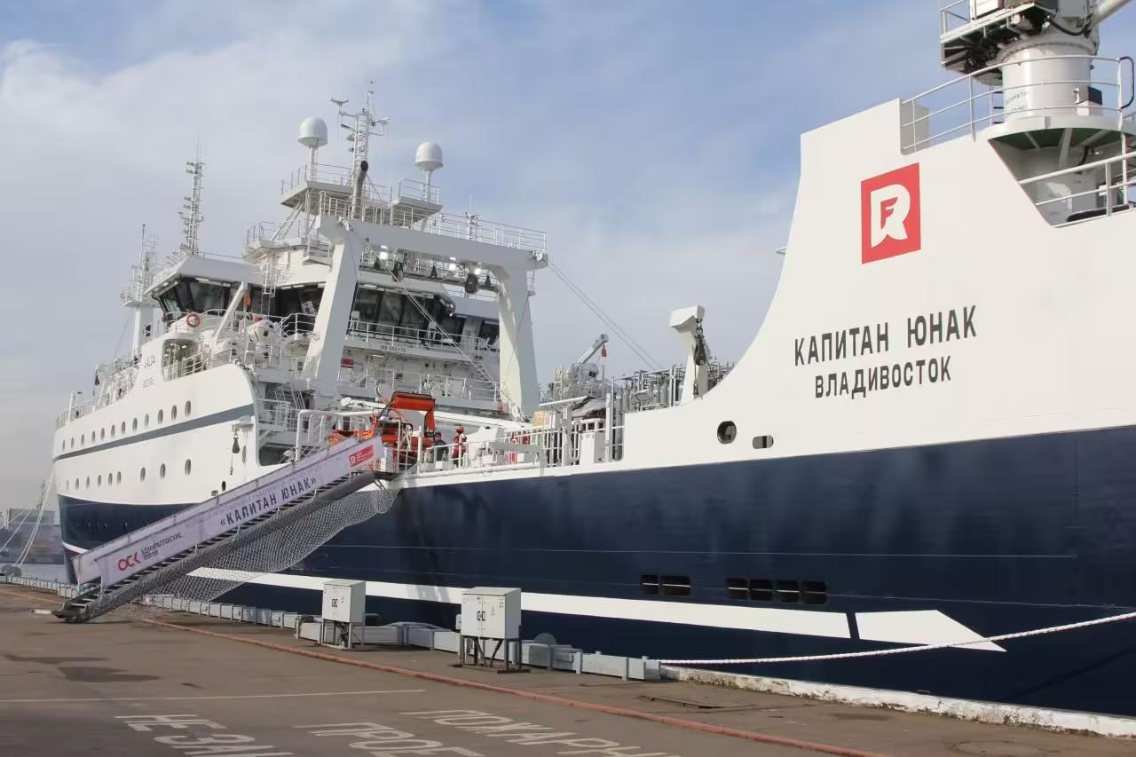 Nga b&agrave;n giao "kiệt t&aacute;c" hiện đại bậc nhất, c&oacute; thể l&ecirc;nh đ&ecirc;nh tr&ecirc;n biển 45 ng&agrave;y để l&agrave;m nhiệm vụ đặc biệt- Ảnh 1.