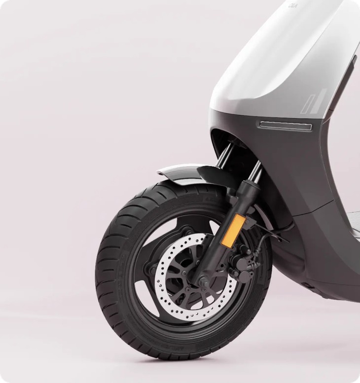 Mẫu xe m&aacute;y điện sạc một lần đi xa như &ocirc; t&ocirc;, gi&aacute; rẻ hơn cả Honda Lead g&acirc;y sốt- Ảnh 2.