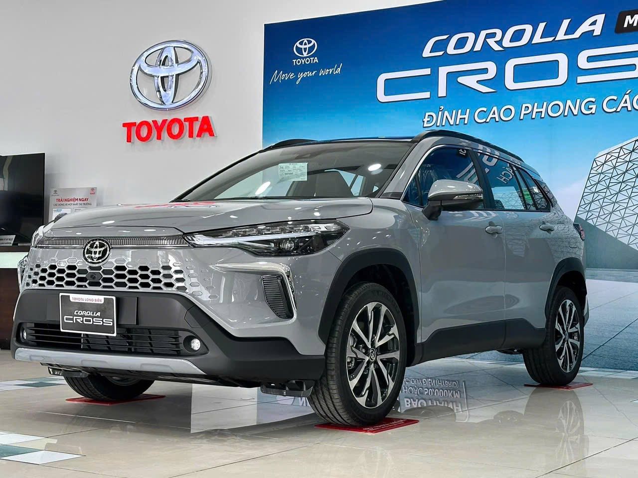 Người Việt mua xe Toyota nhiều gấp đ&ocirc;i, ri&ecirc;ng Yaris Cross v&agrave; Innova Cross tăng gần 300%, s&aacute;ng cửa quay lại top 10 b&aacute;n chạy th&aacute;ng 3- Ảnh 6.