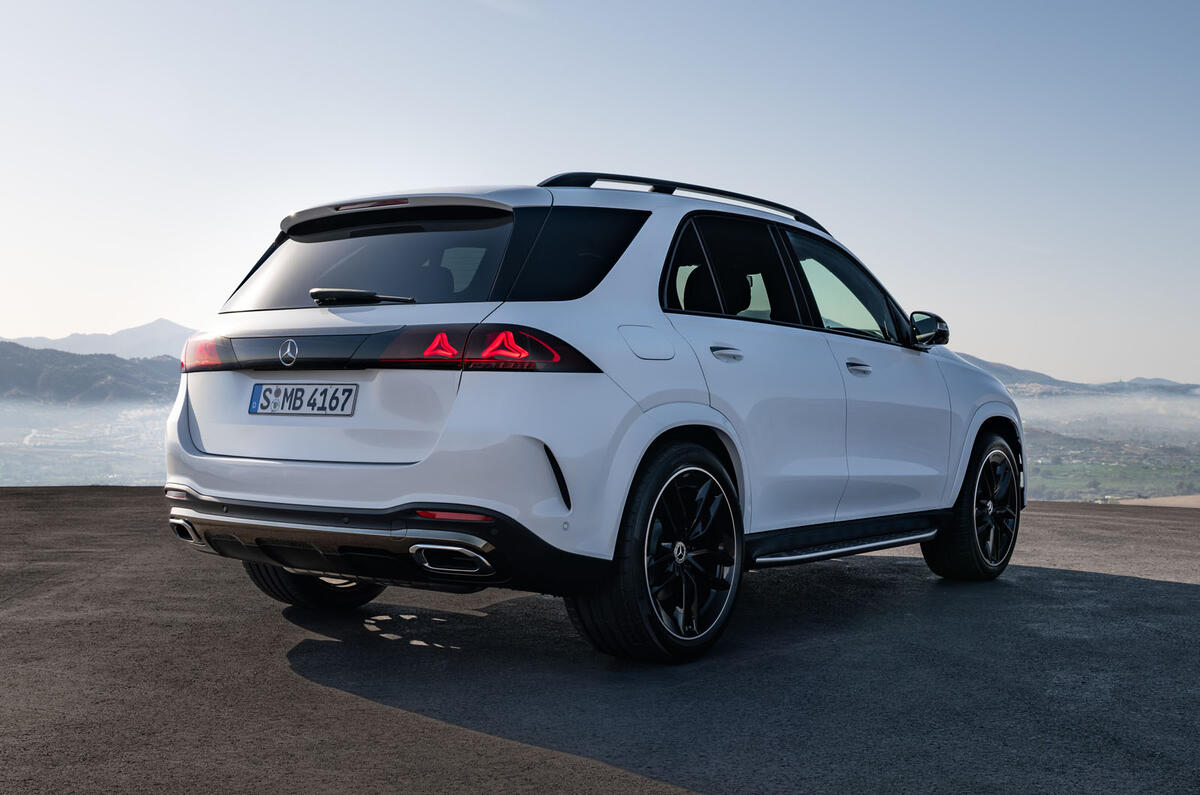 Mercedes-Benz GLE 2026 ra mắt: 'Tiểu' EQS với m&agrave;n h&igrave;nh Superscreen khổng lồ, loại bỏ động cơ 4 xy-lanh, quyết đấu BMW X5- Ảnh 5.