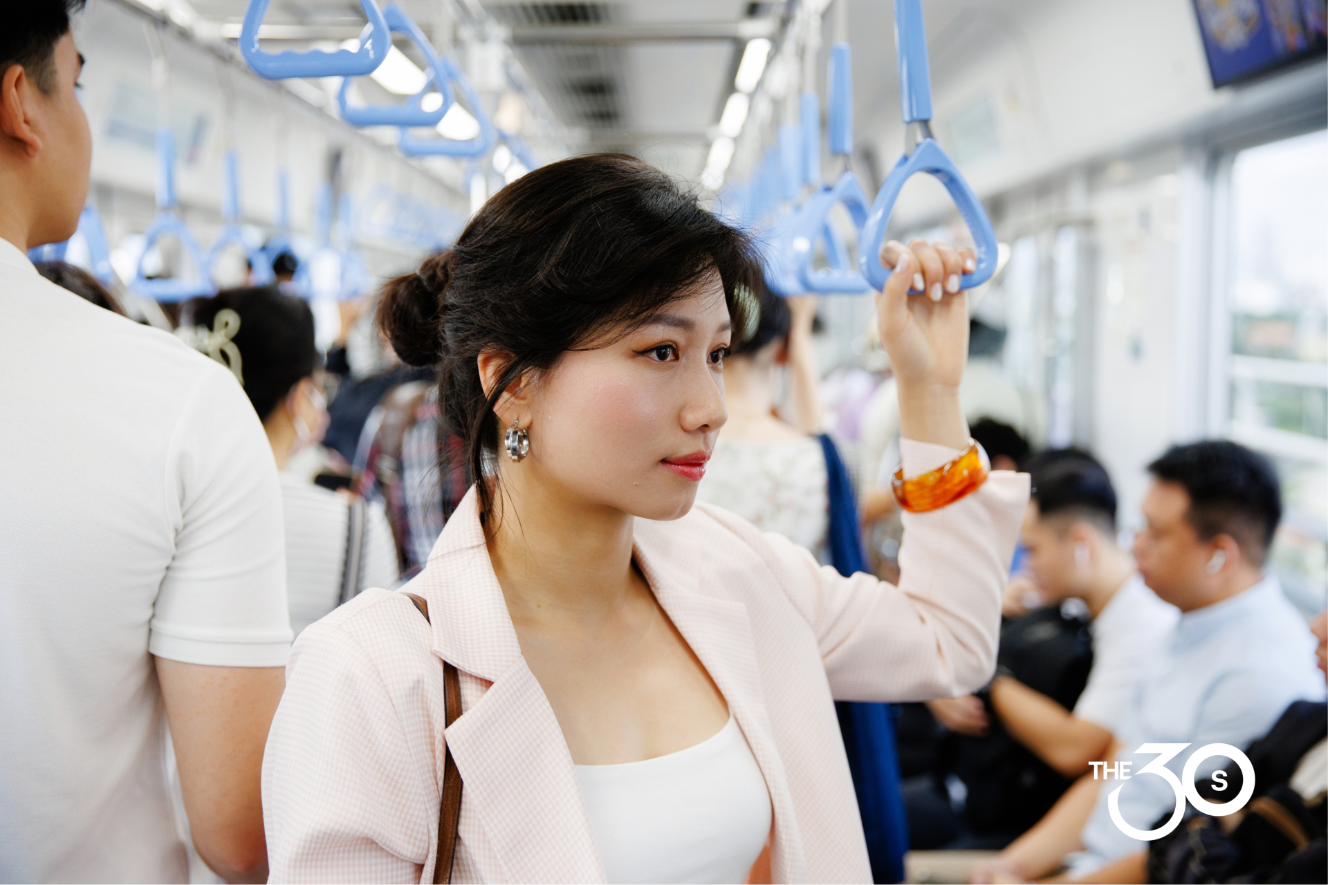 Cất &ocirc; t&ocirc; đi metro, &ldquo;chị Dung&rdquo; ở TP.HCM tiết kiệm 52 triệu một năm: Mua v&agrave;ng, ăn sang cũng thấy an t&acirc;m hẳn- Ảnh 8.