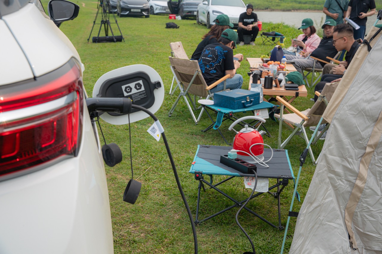 C&agrave;y dịch vụ 50.000km trong 8 th&aacute;ng, chủ xe BYD M6 chia sẻ: 'Kiếm 1,5 triệu/ng&agrave;y, chỉ d&aacute;m chạy đường quen, phải t&iacute;nh to&aacute;n v&igrave; hạn chế điểm sạc'- Ảnh 5.