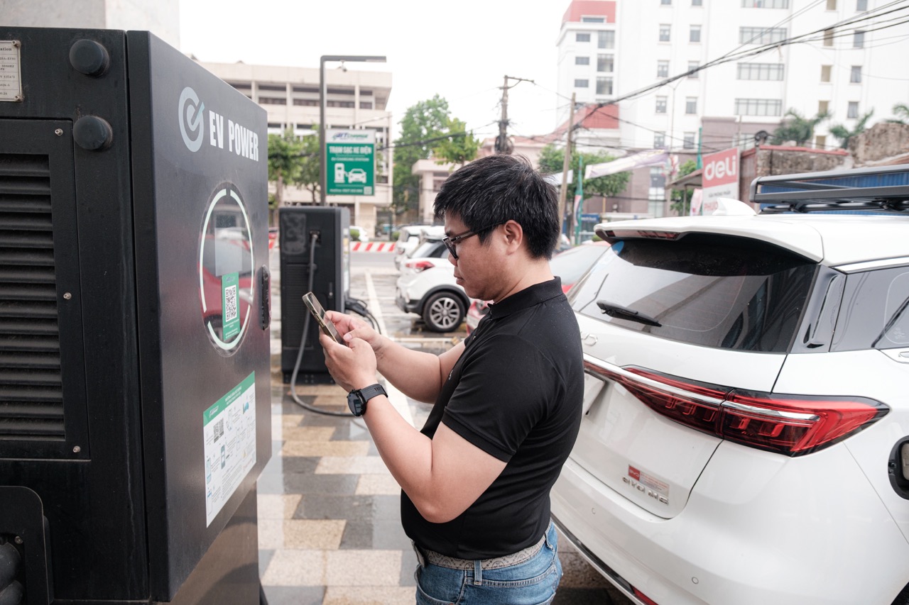 C&agrave;y dịch vụ 50.000km trong 8 th&aacute;ng, chủ xe BYD M6 chia sẻ: 'Kiếm 1,5 triệu/ng&agrave;y, chỉ d&aacute;m chạy đường quen, phải t&iacute;nh to&aacute;n v&igrave; hạn chế điểm sạc'- Ảnh 6.