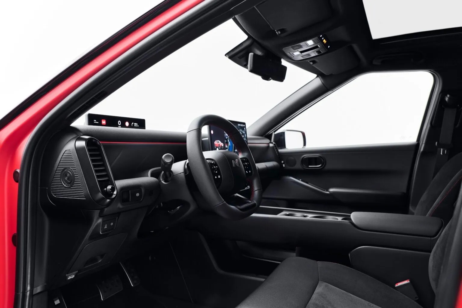 Hyundai Ioniq 3 ra mắt: D&aacute;ng chất chơi hơn hẳn Ioniq 5 ở Việt Nam, t&iacute;ch hợp m&agrave;n h&igrave;nh c&ocirc;ng nghệ mới đầu ti&ecirc;n của h&atilde;ng, chạy gần 500km/sạc- Ảnh 6.