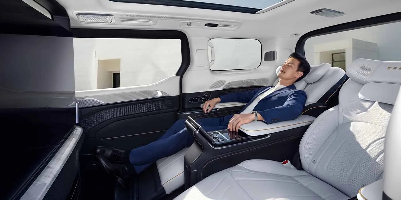 Tại triển l&atilde;m ngay s&aacute;t Việt Nam n&agrave;y, c&aacute;c h&atilde;ng nội địa đang nhắm gi&agrave;nh kh&aacute;ch của Porsche, Mercedes, BMW- Ảnh 4.