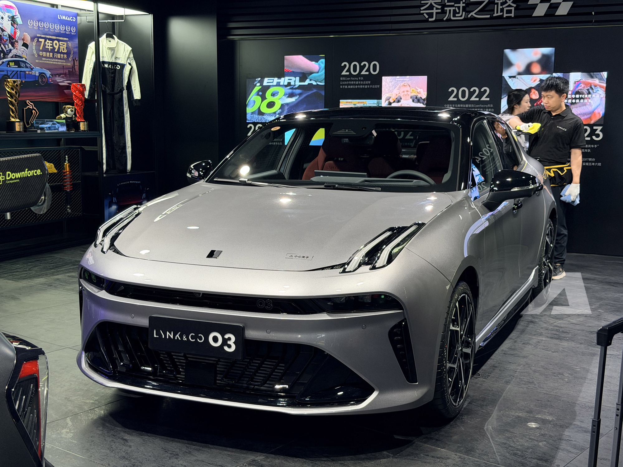 Xem trước Lynk & Co 03 sắp ra mắt Việt Nam: Thiết kế nội, ngoại thất thể thao ngay từ bản thường, dễ lấy kh&aacute;ch của Civic, Elantra- Ảnh 2.