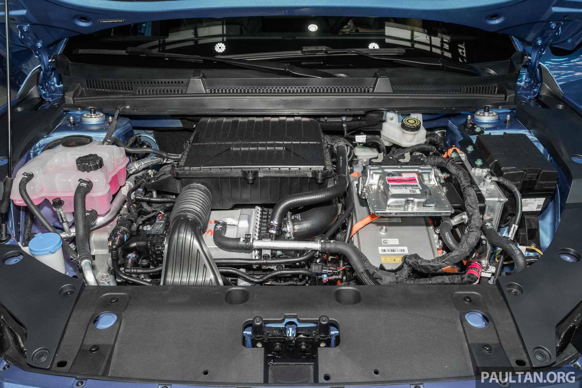 Đ&acirc;y l&agrave; Omoda O4 dự kiến lắp r&aacute;p ở Việt Nam: Thiết kế gợi nhớ si&ecirc;u xe, n&uacute;t khởi động kiểu Lamborghini, 3 t&ugrave;y chọn động cơ- Ảnh 2.