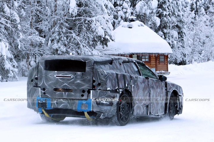Ferrari Luce tr&igrave;nh l&agrave;ng: Si&ecirc;u xe giới hạn c&oacute; gi&aacute; b&aacute;n hơn 127 tỷ đồng- Ảnh 2.