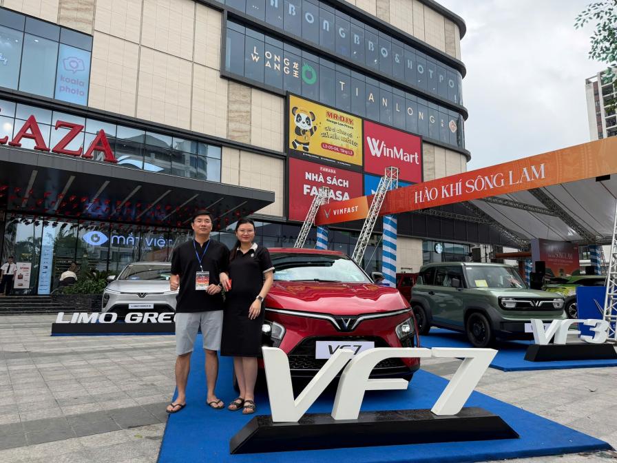 VinFast mang dải &ocirc; t&ocirc; điện đến Nghệ An, VF 6 th&agrave;nh t&acirc;m điểm h&uacute;t kh&aacute;ch tại &ldquo;H&agrave;o kh&iacute; s&ocirc;ng Lam&rdquo;- Ảnh 5.
