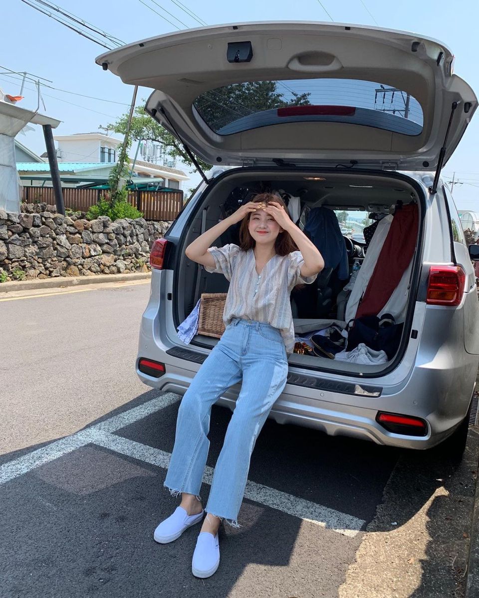 2 gia đ&igrave;nh c&ugrave;ng mua &ocirc; t&ocirc;, sau 1 năm mới thấy kh&aacute;c biệt: H&oacute;a ra 800 triệu &ldquo;lại thua xa&rdquo; 500 triệu- Ảnh 2.