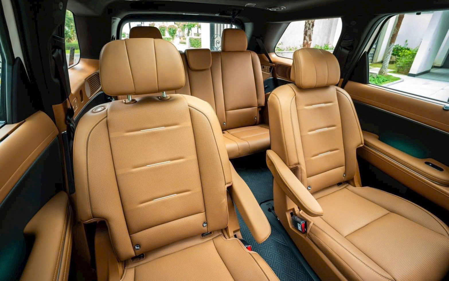 Đại l&yacute; b&aacute;o Hyundai Palisade gi&aacute; tạm t&iacute;nh từ hơn 1,7 tỷ đồng tại Việt Nam: 3 phi&ecirc;n bản, t&ugrave;y chọn m&aacute;y xăng turbo, hybrid mạnh hơn Santa Fe- Ảnh 10.