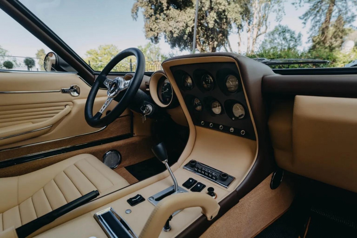 Lamborghini Miura SV phục chế trong 3 năm, t&aacute;i hiện m&agrave;u sơn nguy&ecirc;n bản độc đ&aacute;o- Ảnh 8.