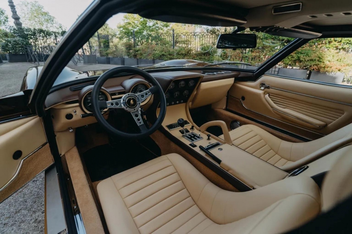 Lamborghini Miura SV phục chế trong 3 năm, t&aacute;i hiện m&agrave;u sơn nguy&ecirc;n bản độc đ&aacute;o- Ảnh 7.