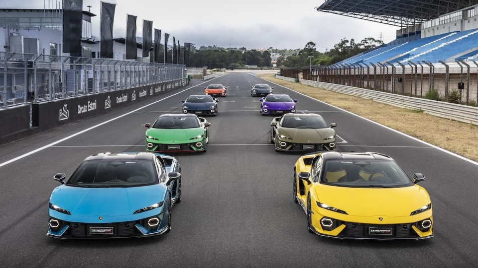 Lamborghini Miura SV phục chế trong 3 năm, t&aacute;i hiện m&agrave;u sơn nguy&ecirc;n bản độc đ&aacute;o- Ảnh 10.