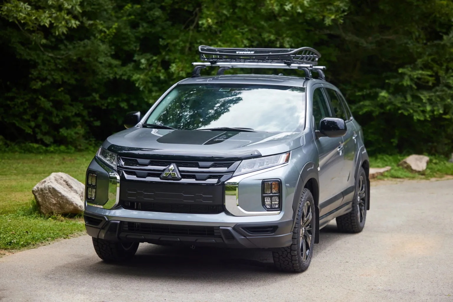 Mitsubishi Outlander Sport từng b&aacute;n ở Việt Nam bỗng dưng &lsquo;hot&rsquo; lại tại một thị trường: Doanh số gần vượt tất cả c&aacute;c xe kh&aacute;c của h&atilde;ng gộp lại- Ảnh 1.