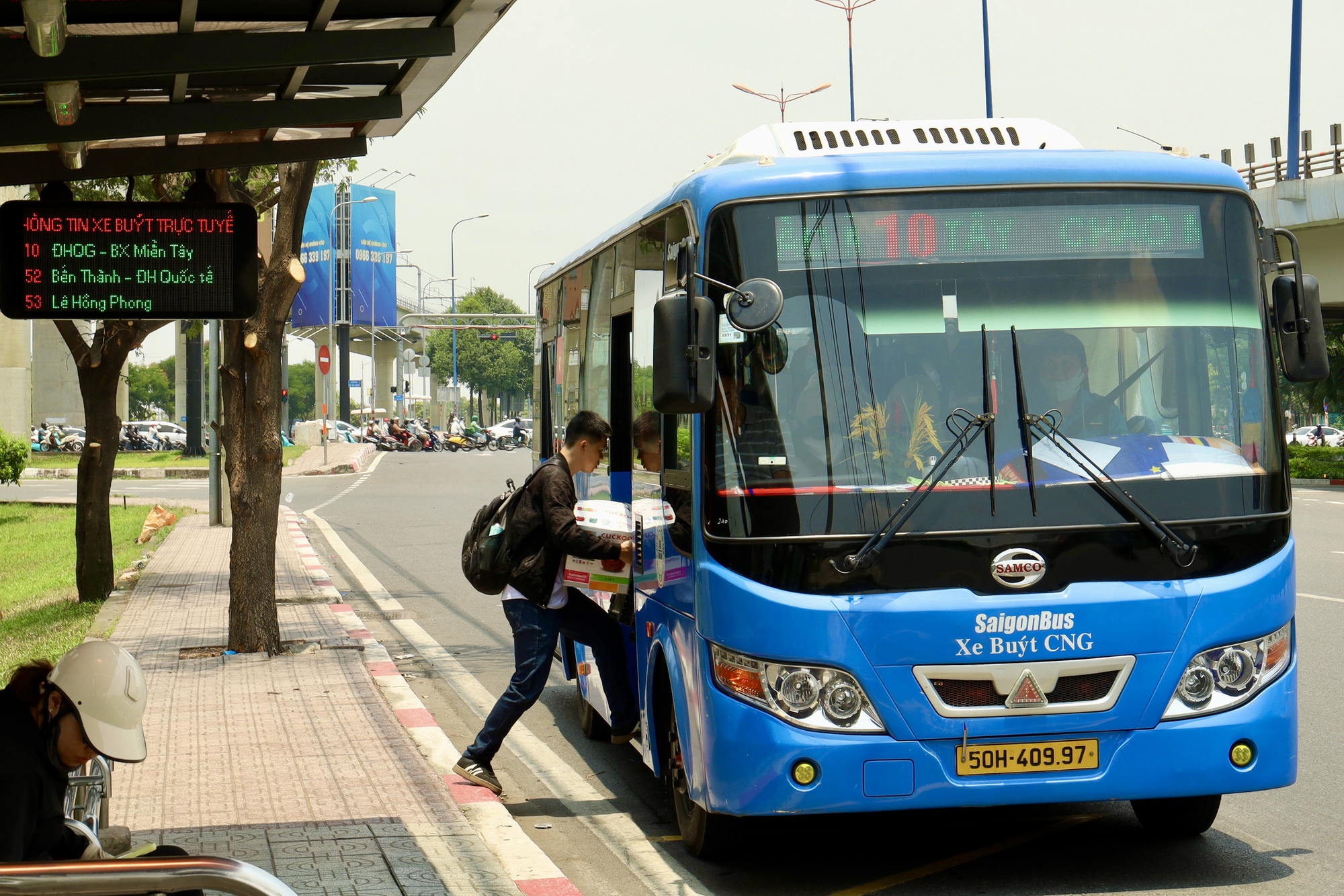 TP HCM sớm triển khai miễn phí xe buýt- Ảnh 3. TP HCM sớm triển khai miễn phí xe buýt- Ảnh 3.