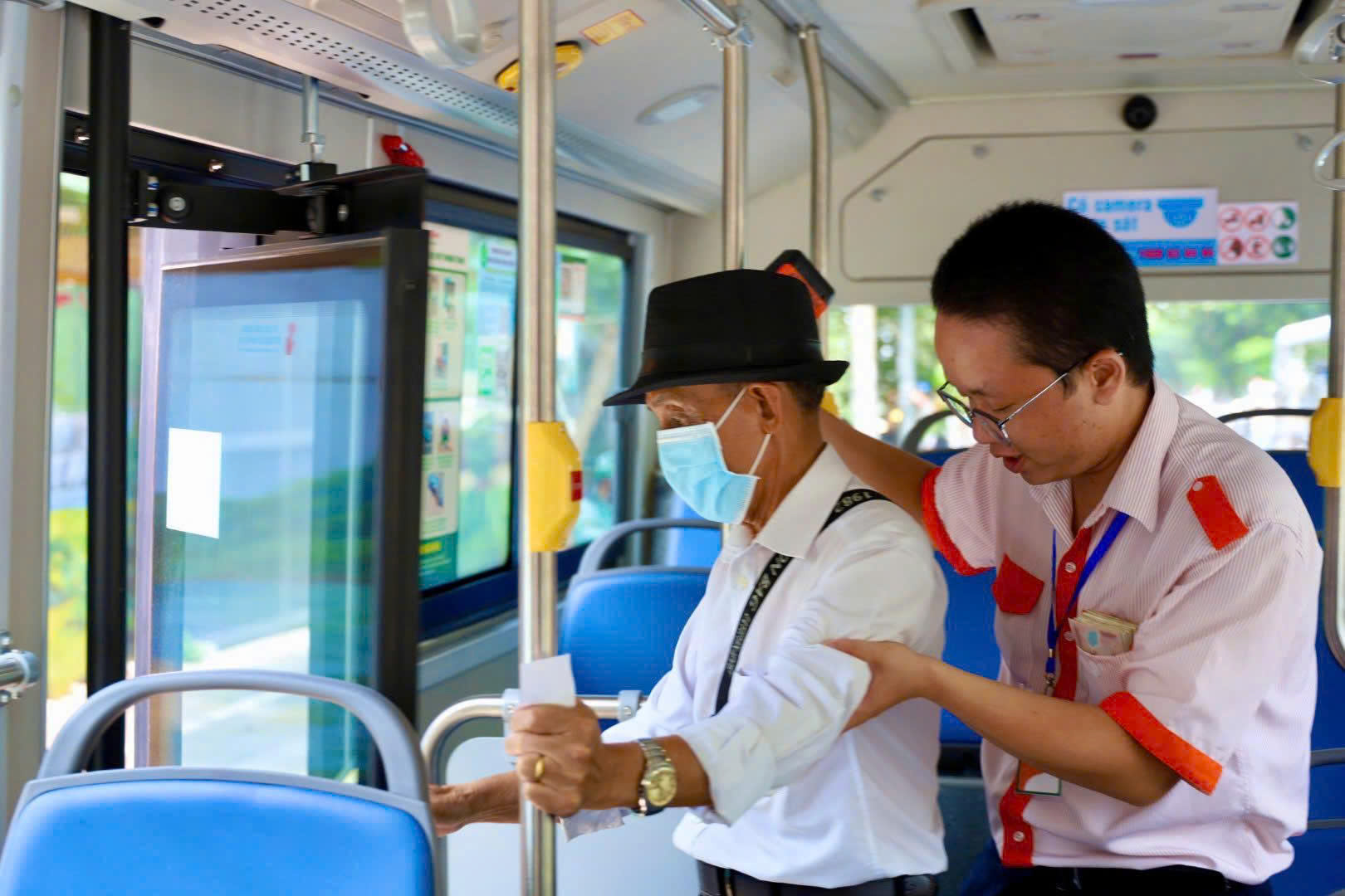 TP HCM sớm triển khai miễn phí xe buýt- Ảnh 2. TP HCM sớm triển khai miễn phí xe buýt- Ảnh 2.