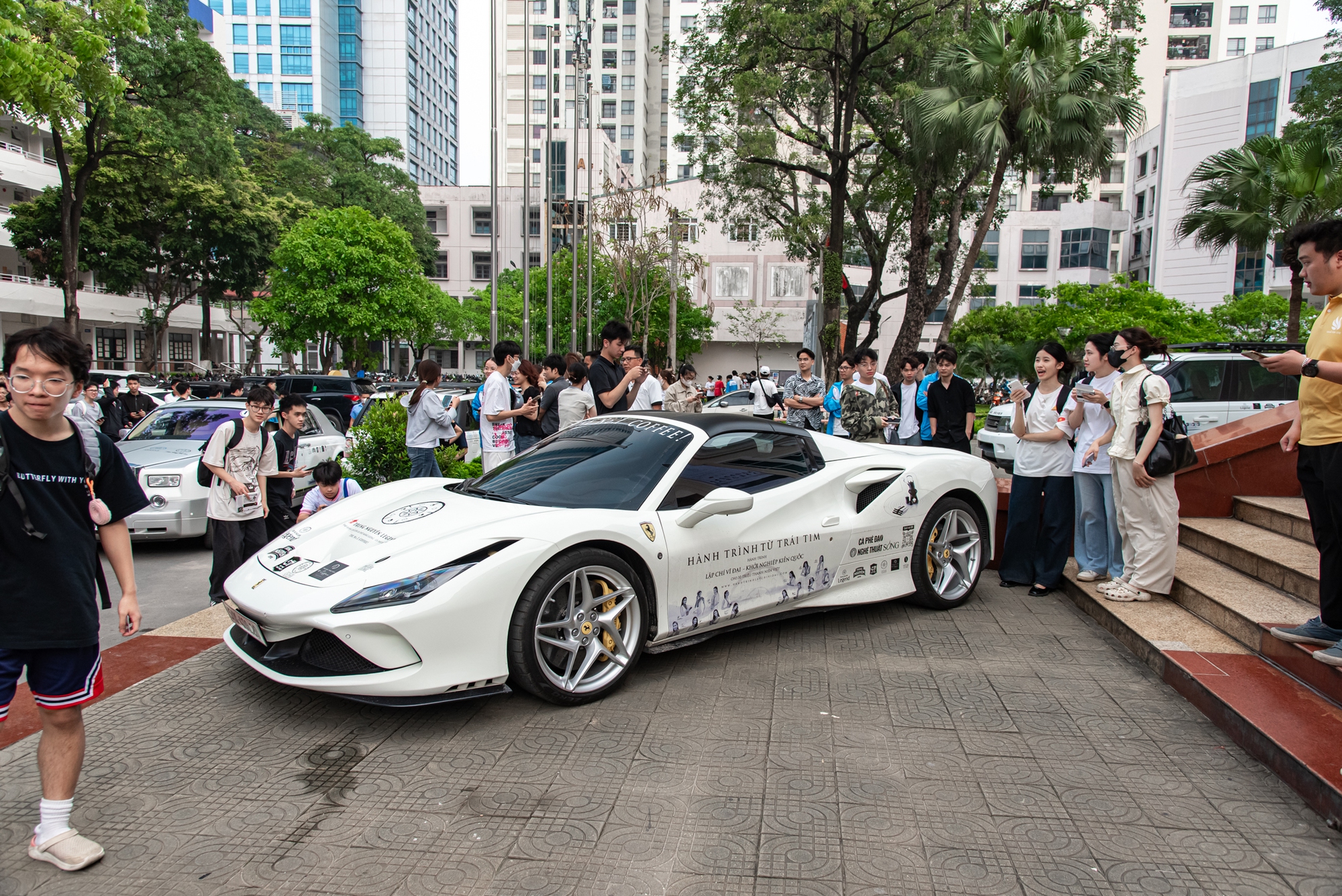 Dẫn đo&agrave;n Range Rover của &ocirc;ng Đặng L&ecirc; Nguy&ecirc;n Vũ: &lsquo;Sau h&ocirc;m nay mới l&agrave; thử th&aacute;ch lớn nhất, nhiều cung đường d&acirc;n phượt c&ograve;n chưa biết tới&rsquo;- Ảnh 6.