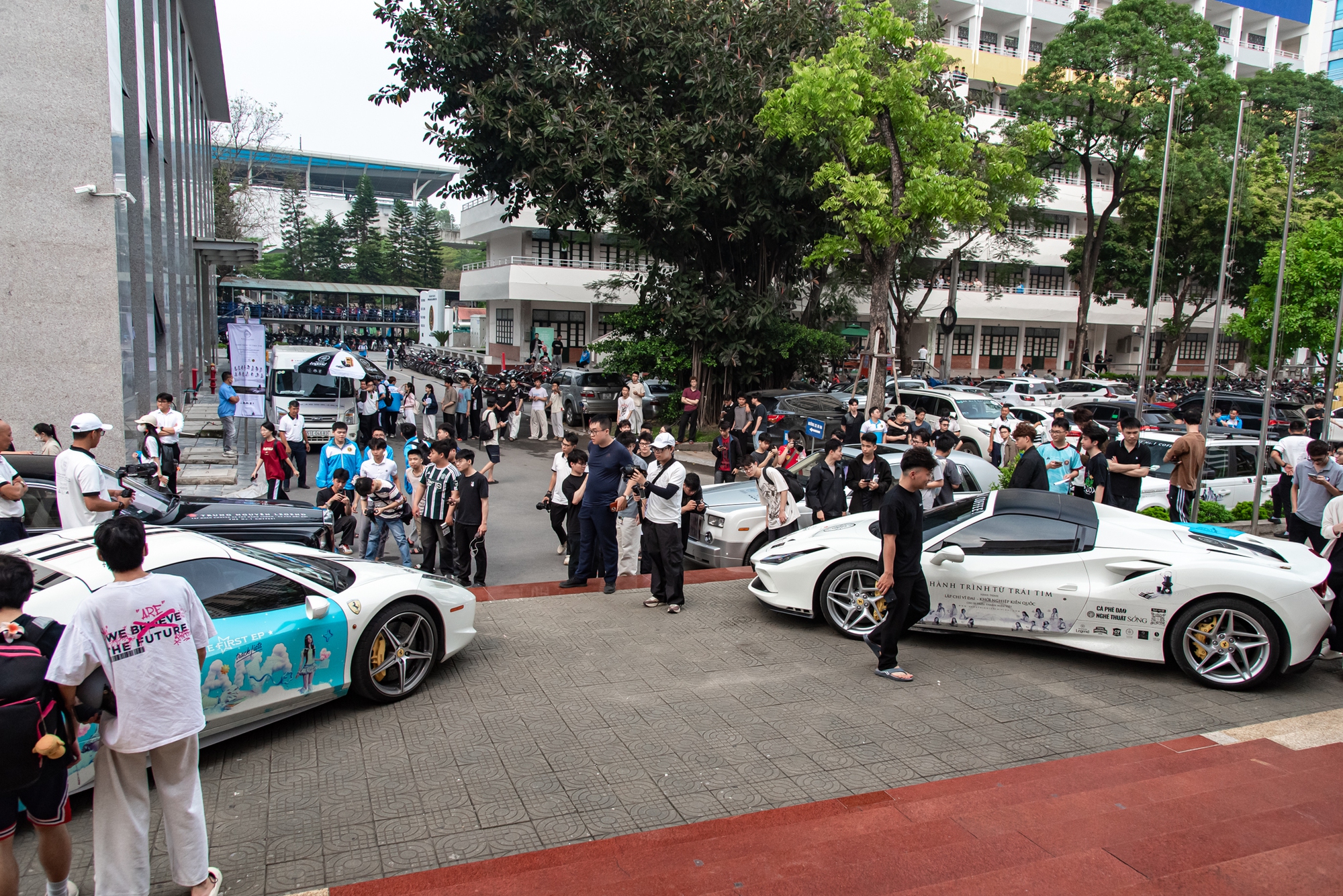 Dẫn đo&agrave;n Range Rover của &ocirc;ng Đặng L&ecirc; Nguy&ecirc;n Vũ: &lsquo;Sau h&ocirc;m nay mới l&agrave; thử th&aacute;ch lớn nhất, nhiều cung đường d&acirc;n phượt c&ograve;n chưa biết tới&rsquo;- Ảnh 1.