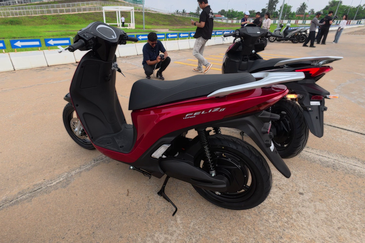 VinFast mang loạt xe m&aacute;y điện mới sang Indonesia, d&ugrave;ng một thứ ngo&agrave;i gi&aacute; b&aacute;n để cạnh tranh xe xăng- Ảnh 2.