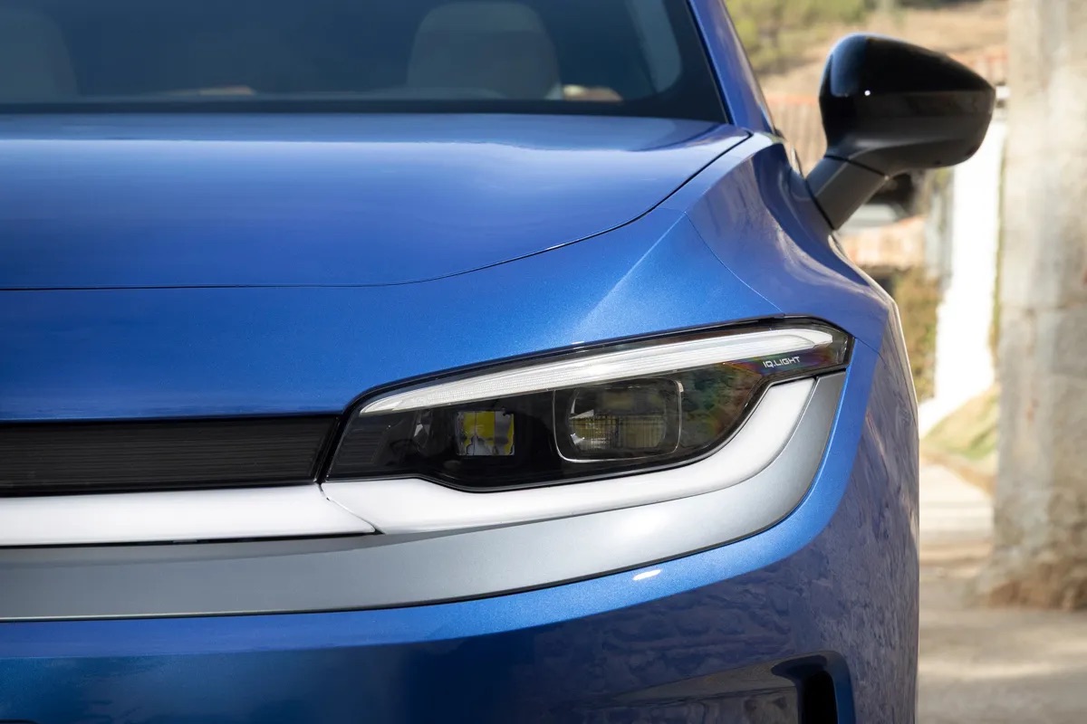 Volkswagen Polo từng b&aacute;n ở Việt Nam nay c&oacute; bản điện đẹp long lanh, chạy 455km/sạc, rộng hơn hẳn bản xăng- Ảnh 9.