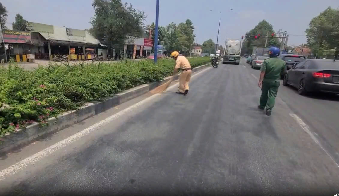 H&igrave;nh ảnh đinh v&iacute;t vương v&atilde;i tr&ecirc;n gần 1 km đường Mỹ Phước &ndash; T&acirc;n Vạn- Ảnh 3.