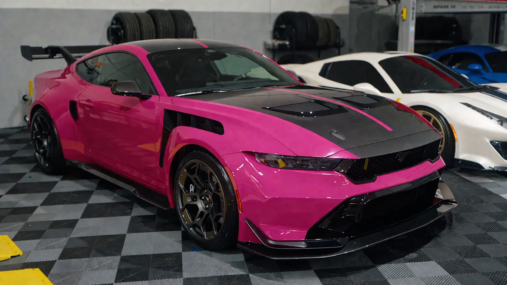 Chê Porsche 911 GT3 RS 'rác', đại gia Mỹ đặt mua Ford Mustang GTD màu của Porsche để bỏ tức- Ảnh 2. Chê Porsche 911 GT3 RS 'rác', đại gia Mỹ đặt mua Ford Mustang GTD màu của Porsche để bỏ tức- Ảnh 2.