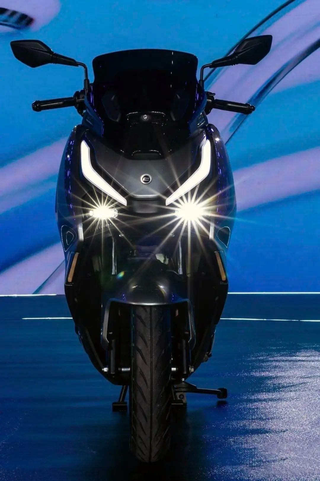 CFMoto 150SC-F gây sốc với tin đồn giá dưới 40 triệu đồng, nguy cơ làm đảo lộn phân khúc xe tay ga 150cc- Ảnh 5. CFMoto 150SC-F gây sốc với tin đồn giá dưới 40 triệu đồng, nguy cơ làm đảo lộn phân khúc xe tay ga 150cc- Ảnh 5.