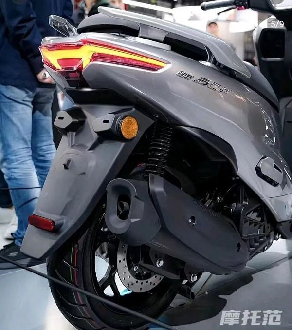 CFMoto 150SC-F gây sốc với tin đồn giá dưới 40 triệu đồng, nguy cơ làm đảo lộn phân khúc xe tay ga 150cc- Ảnh 2. CFMoto 150SC-F gây sốc với tin đồn giá dưới 40 triệu đồng, nguy cơ làm đảo lộn phân khúc xe tay ga 150cc- Ảnh 2.