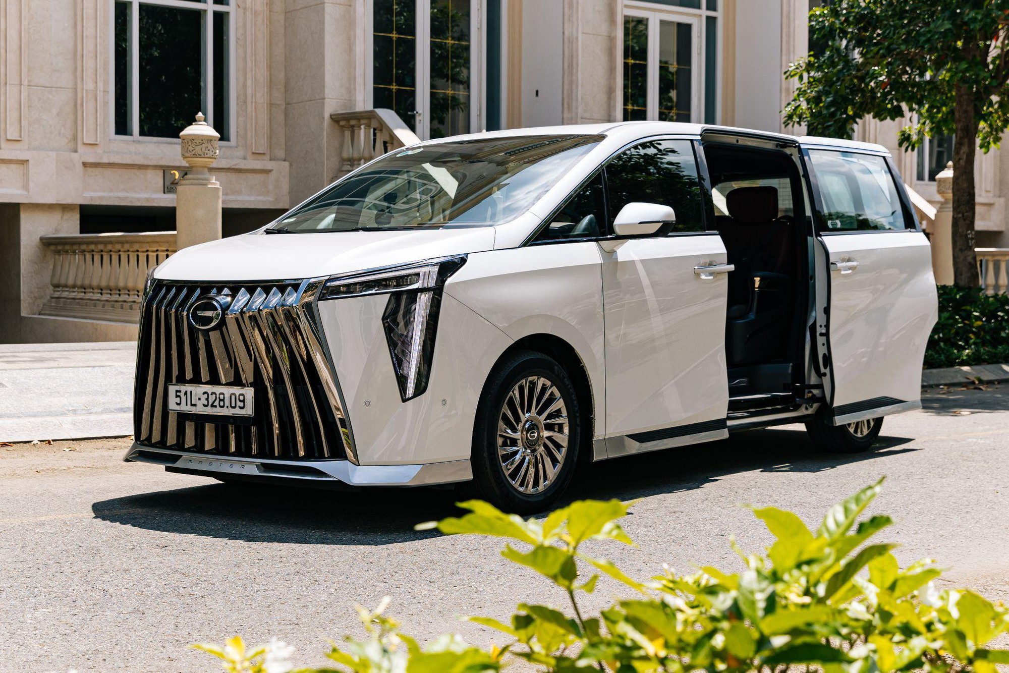 GAC M8 gia tăng đặc quyền từ 01/04: Nâng tầm giá trị sở hữu với ưu đãi vượt trội- Ảnh 2. GAC M8 gia tăng đặc quyền từ 01/04: Nâng tầm giá trị sở hữu với ưu đãi vượt trội- Ảnh 2.