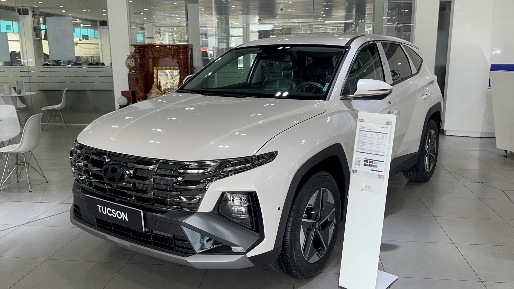 Doanh số xe chạy dầu diesel giảm một nửa, đại l&yacute; tồn kho lớn- Ảnh 3.