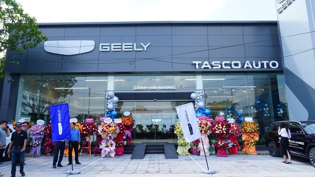 9X Hà Nội cầm lái Geely Coolray: Khi công nghệ an toàn là ưu tiên hàng đầu của phái đẹp- Ảnh 4. 9X Hà Nội cầm lái Geely Coolray: Khi công nghệ an toàn là ưu tiên hàng đầu của phái đẹp- Ảnh 4.