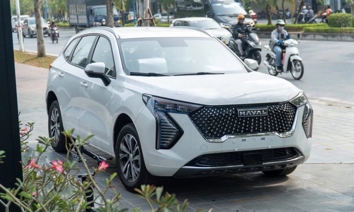 Haval Jolion giảm gi&aacute; tới 80 triệu đồng tại đại l&yacute;: Bản 'base' xuống dưới 600 triệu đồng, cạnh tranh Xforce v&agrave; Creta- Ảnh 1.