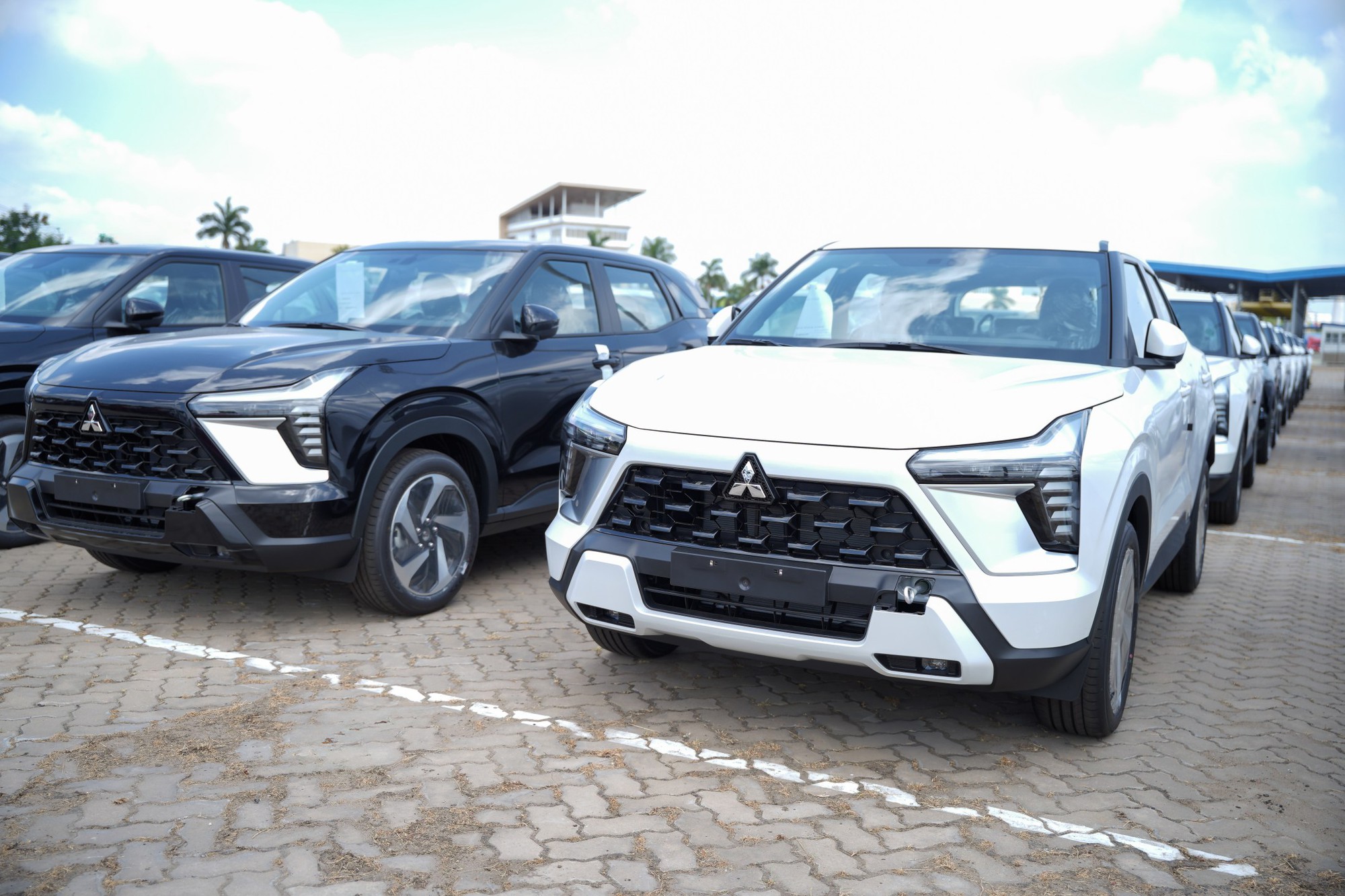 Mitsubishi Xforce 2026 ra mắt Việt Nam: Gi&aacute; từ 605 triệu đồng, bổ sung ghế điện, camera 360, bản &lsquo;base&rsquo; c&oacute; nhiều điểm mới, &lsquo;phả hơi n&oacute;ng&rsquo; l&ecirc;n Yaris Cross- Ảnh 12.