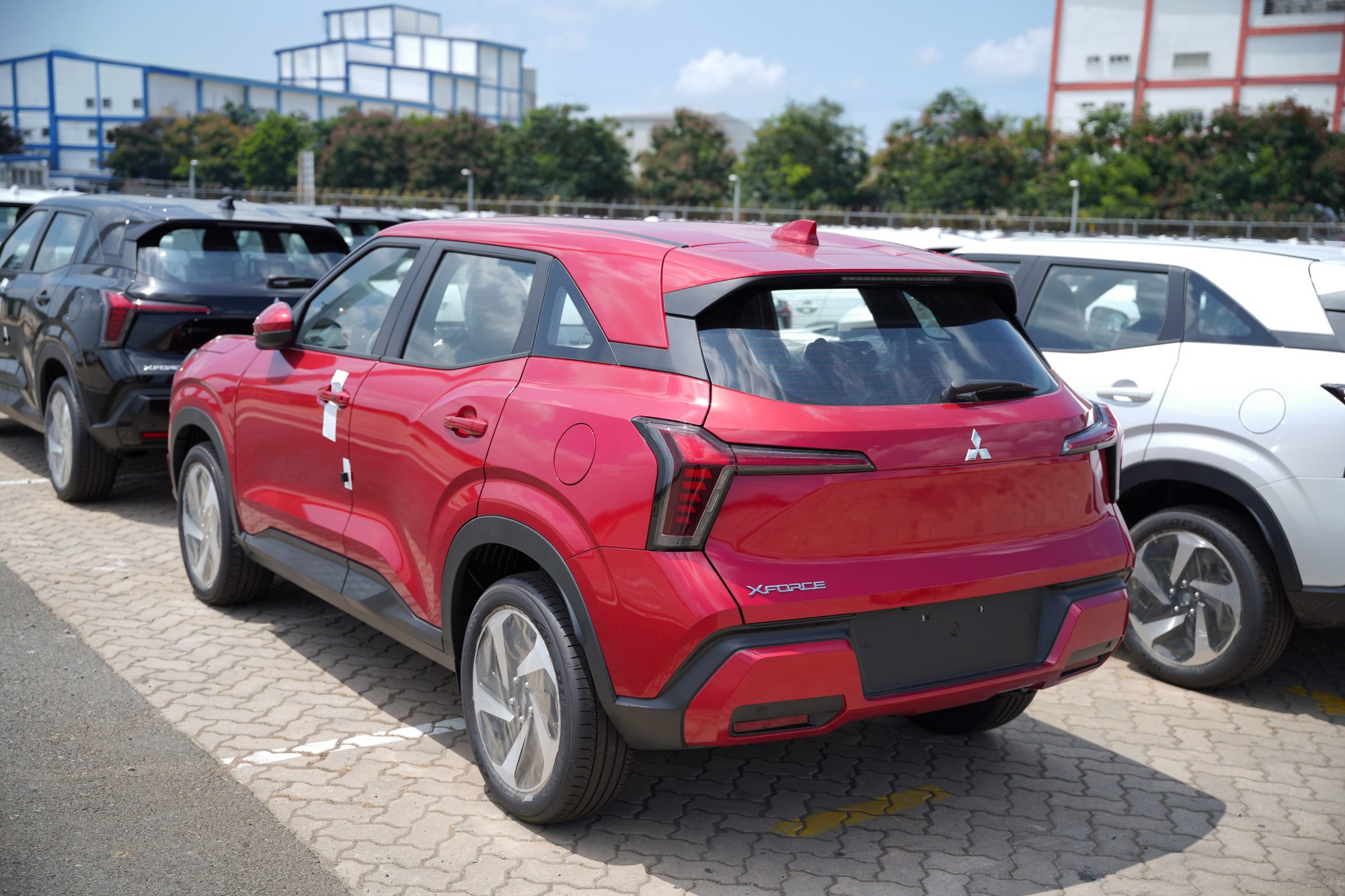 Mitsubishi Xforce 2026 ra mắt Việt Nam: Gi&aacute; từ 605 triệu đồng, bổ sung ghế điện, camera 360, bản &lsquo;base&rsquo; c&oacute; nhiều điểm mới, &lsquo;phả hơi n&oacute;ng&rsquo; l&ecirc;n Yaris Cross- Ảnh 13.