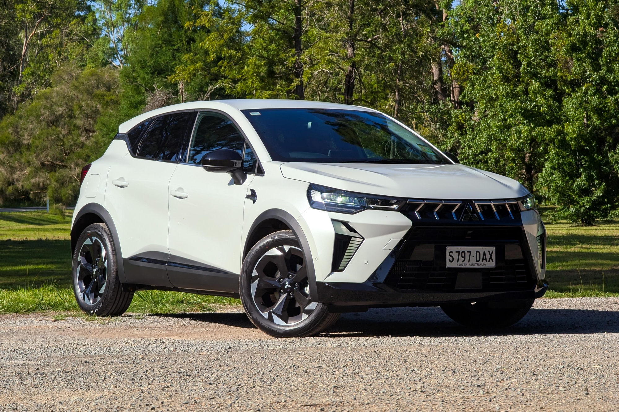 Mitsubishi Xforce dễ gộp chung với ASX: Nhiều khả năng trở thành Outlander thu nhỏ, động cơ hybrid, thoát mác 'xe ĐNÁ'- Ảnh 1. Mitsubishi Xforce dễ gộp chung với ASX: Nhiều khả năng trở thành Outlander thu nhỏ, động cơ hybrid, thoát mác 'xe ĐNÁ'- Ảnh 1.