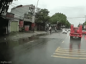 Diễn biến mới vụ bị bố vợ đ&ograve;i lại &ocirc; t&ocirc;, con rể nằm l&ecirc;n k&iacute;nh chắn gi&oacute; khi xe đang chạy- Ảnh 1.