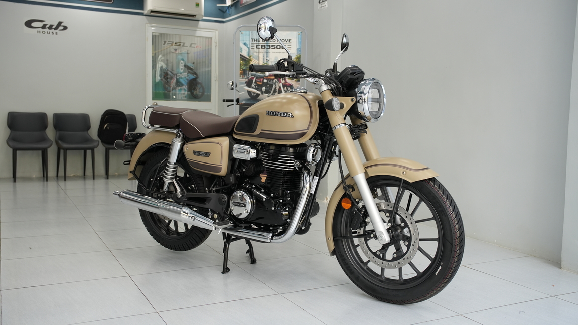 M&ocirc; t&ocirc; cho d&acirc;n chơi Honda CB350C về Việt Nam: M&aacute;y to hơn SH 350i, nguồn gốc nhập khẩu khiến nhiều người bất ngờ- Ảnh 1.
