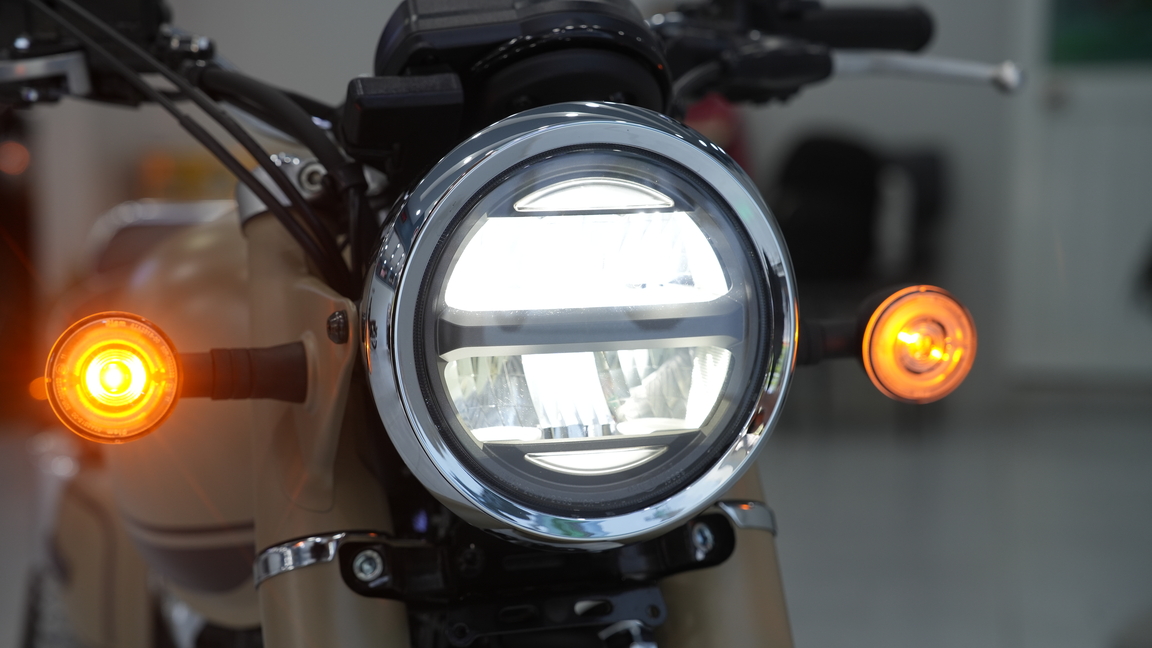 M&ocirc; t&ocirc; cho d&acirc;n chơi Honda CB350C về Việt Nam: M&aacute;y to hơn SH 350i, nguồn gốc nhập khẩu khiến nhiều người bất ngờ- Ảnh 3.