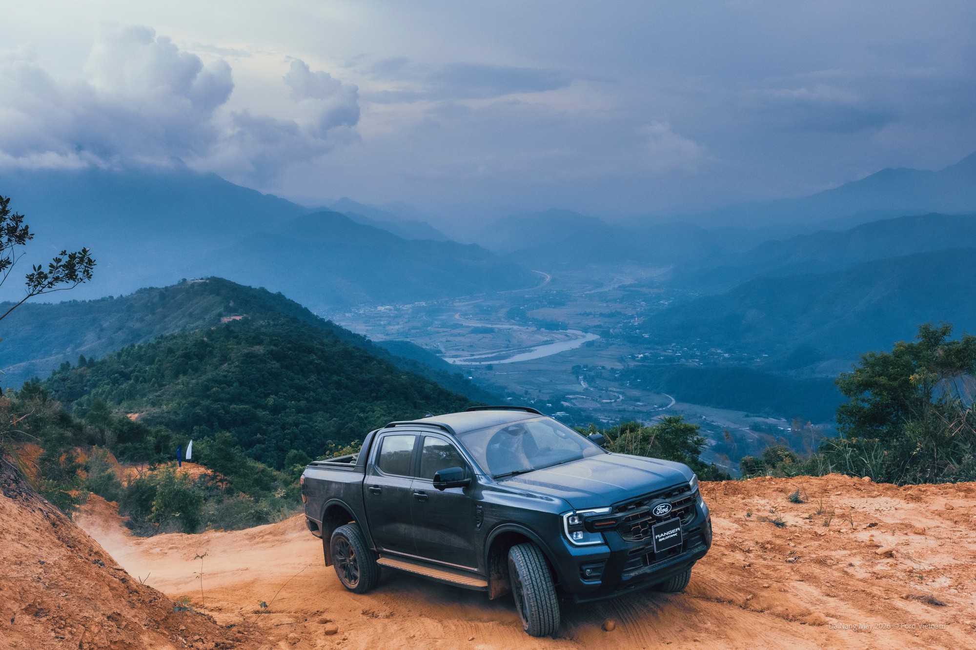 Với &lsquo;con nghiện&rsquo; cơ kh&iacute; như t&ocirc;i, Ford phải &lsquo;chơi&rsquo; động cơ thế n&agrave;y mới đủ đ&atilde;!- Ảnh 9.