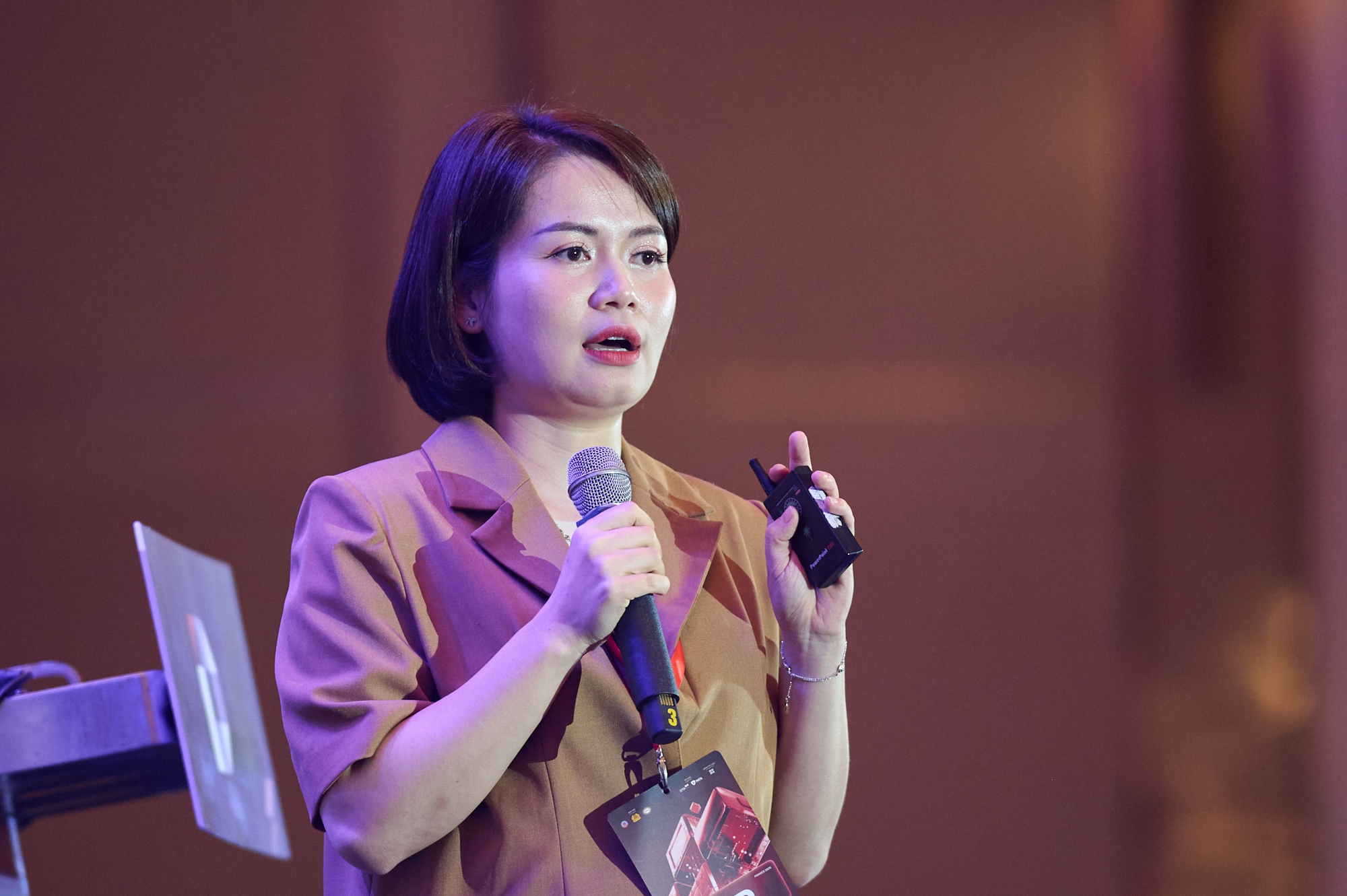 'Scammer tài chính thường bán giấc mơ giàu nhanh, còn KOL tài chính trách nhiệm sẽ giúp người dùng hiểu rõ rủi ro'- Ảnh 3. 'Scammer tài chính thường bán giấc mơ giàu nhanh, còn KOL tài chính trách nhiệm sẽ giúp người dùng hiểu rõ rủi ro'- Ảnh 3.