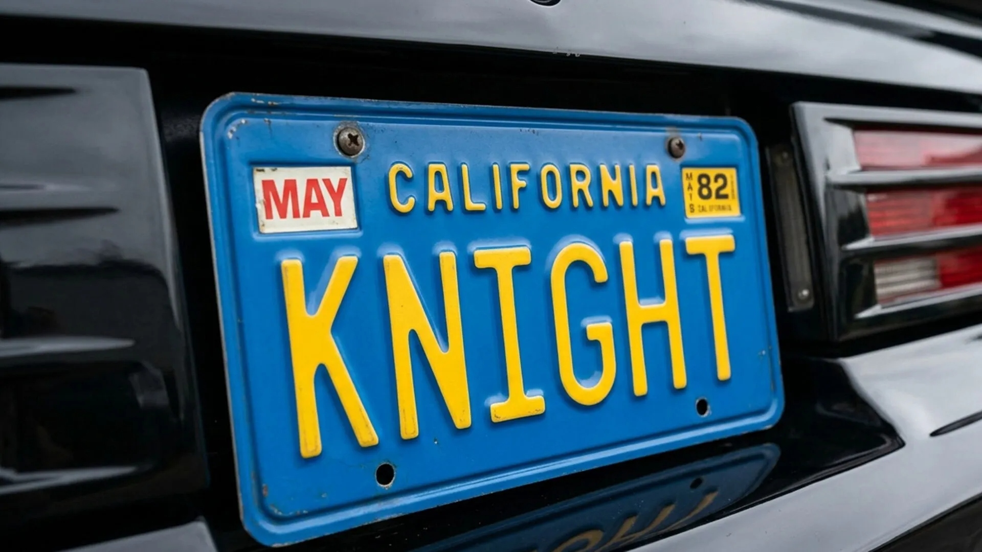 Chiếc xe huyền thoại "Knight Rider" bị phạt tốc độ ở New York d&ugrave; đang nằm y&ecirc;n trong bảo t&agrave;ng c&aacute;ch đ&oacute; hơn 1.300 km- Ảnh 2.