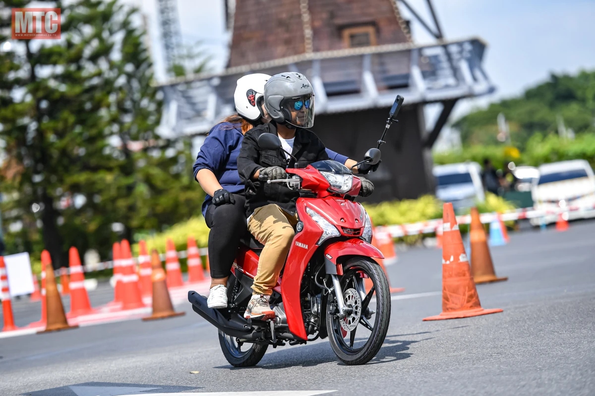 Yamaha Finn 2026 ra mắt với loạt n&acirc;ng cấp đ&aacute;ng gi&aacute;, liệu c&oacute; đủ sức cạnh trang s&ograve;ng phẳng với Honda Wave?- Ảnh 4.