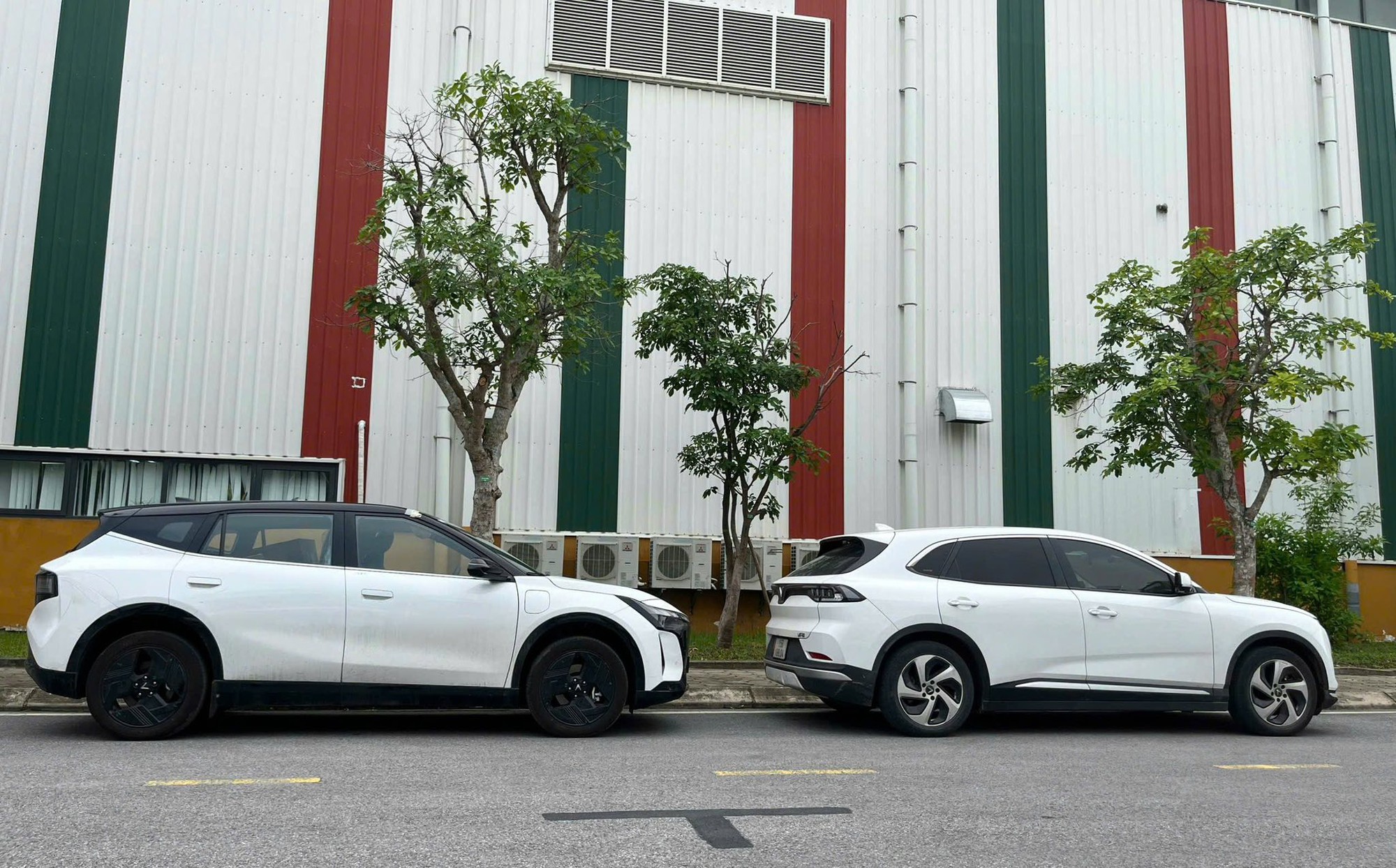 VinFast li&ecirc;n tục nh&aacute; h&agrave;ng nhiều chi tiết của SUV mới, MXH x&ocirc;n xao trước gi&aacute; đồn đo&aacute;n thực tế chỉ hơn 768 triệu đồng- Ảnh 7.